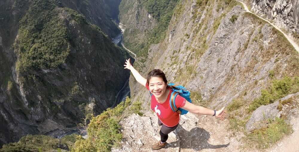 花蓮爬山景點推薦主題圖，整理佐倉步道、錐麓古道、大禮大同與清水大山等花蓮登山路線