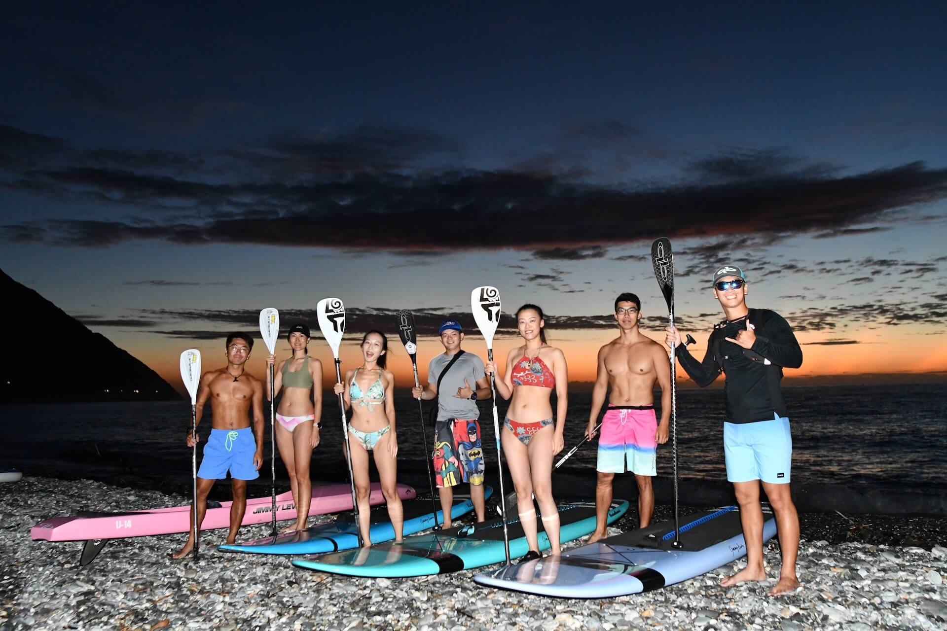 花蓮好野人專業戶外教練團隊，涵蓋 SUP、溯溪、登山與潛水嚮導