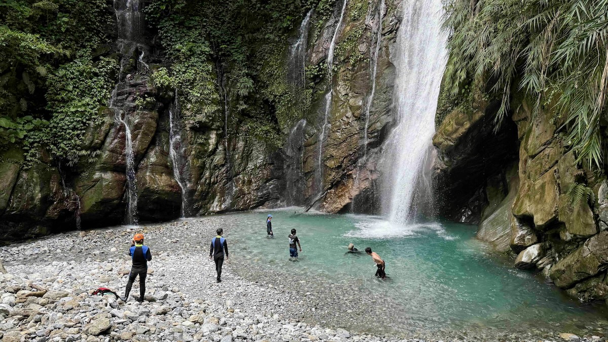 花蓮獵戶瀑布全日溯溪，砂婆礑上游秘境，進階溯溪挑戰