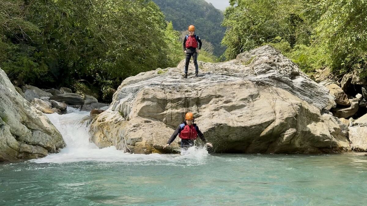 砂婆礑溪半日溯溪終點跳水體驗｜花蓮經典溪谷路線